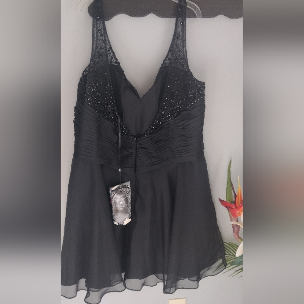 Alyce Paris Women's 24 Black Embossed Cocktail Formal A-Line Dress Short - Picture 5 of 5